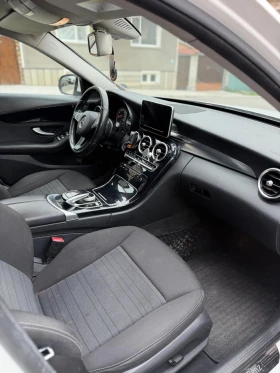 Mercedes-Benz 220 - 13700 € / 26794.87 лв. - 43194943 8