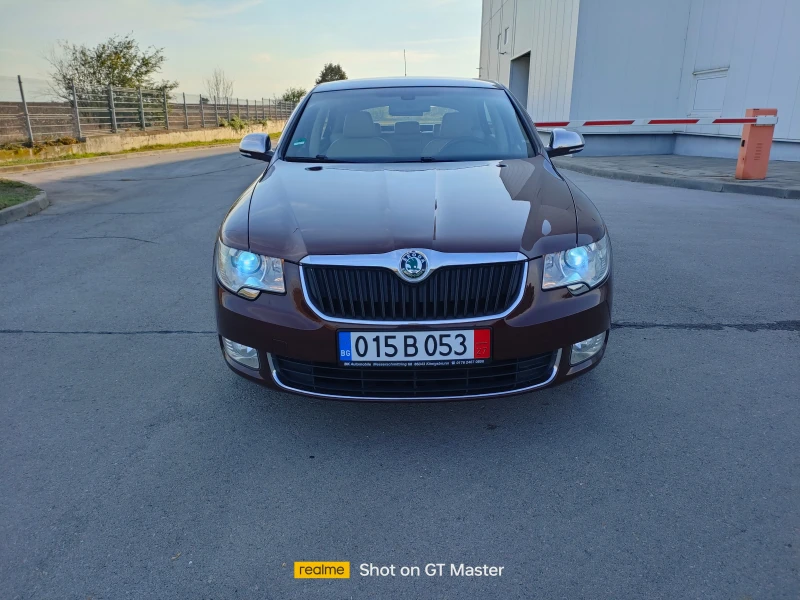 Skoda Superb 1.8turbo-160кс., снимка 1 - Автомобили и джипове - 47369552