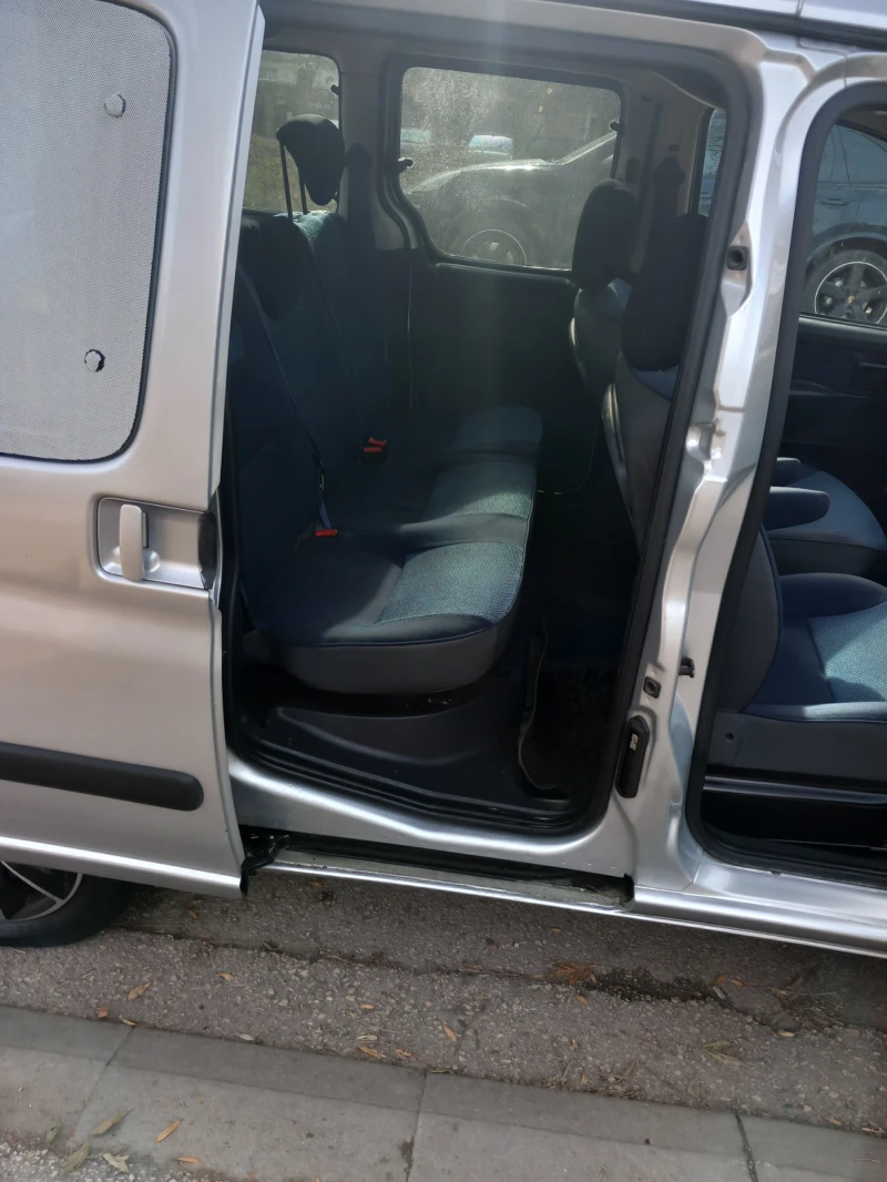 Citroen Berlingo, снимка 5 - Автомобили и джипове - 48132302