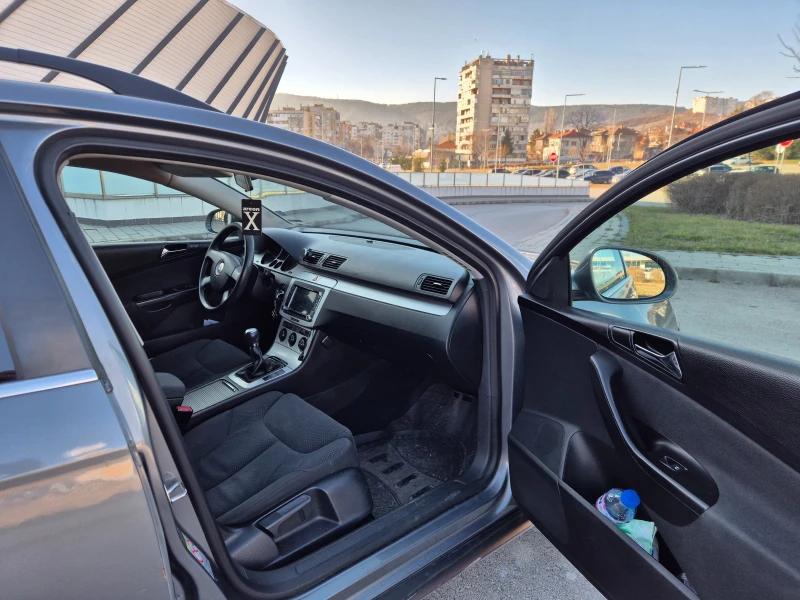 VW Passat B6 2.0 TDI, снимка 8 - Автомобили и джипове - 48790504