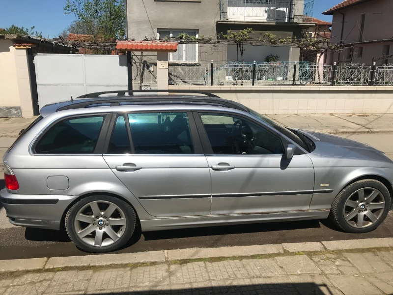 BMW 330 Комби, снимка 5 - Автомобили и джипове - 48855188