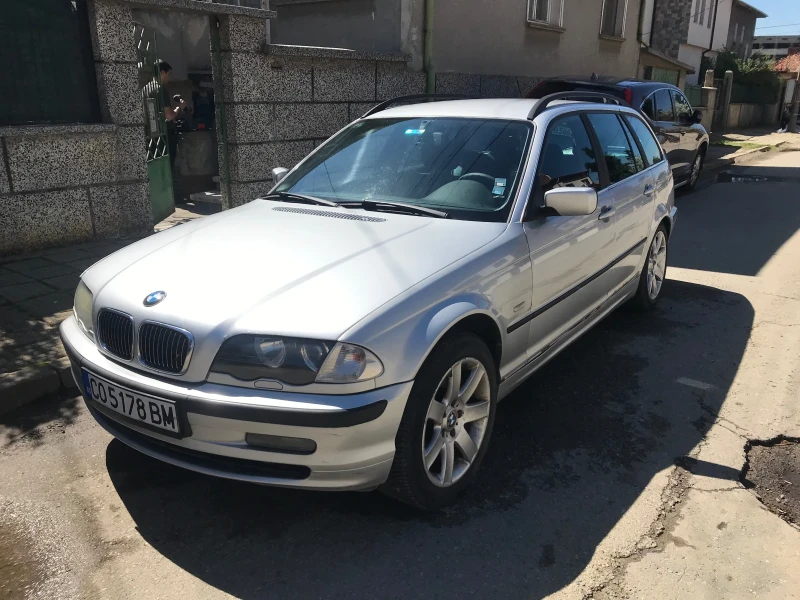 BMW 330 Комби, снимка 3 - Автомобили и джипове - 48855188