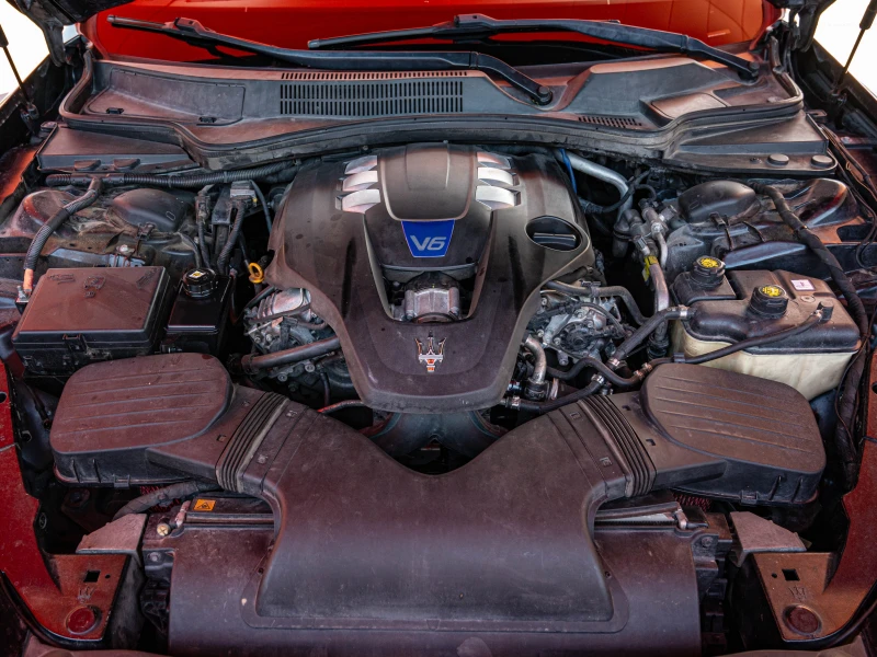 Maserati Ghibli * SQ4 * 8ZF * NAVI * НАЛИЧНА, снимка 9 - Автомобили и джипове - 51553562