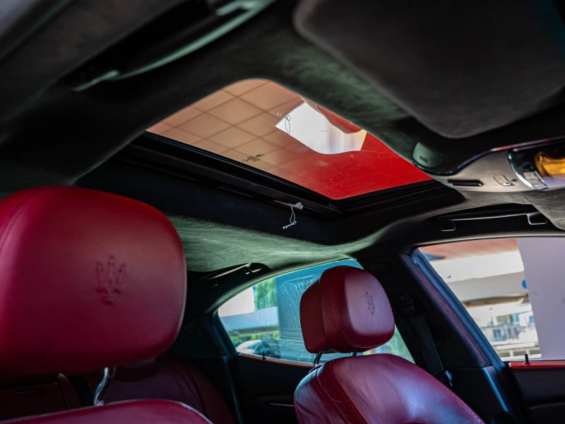 Maserati Ghibli * SQ4 * 8ZF * NAVI * НАЛИЧНА, снимка 12 - Автомобили и джипове - 51553562