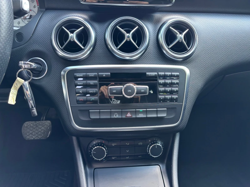 Mercedes-Benz A 180 CDI - AMG LINE* * * , снимка 13 - Автомобили и джипове - 51601084