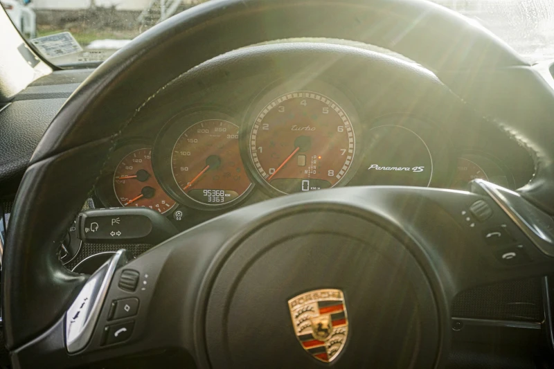 Porsche Panamera TURBO бартер, снимка 10 - Автомобили и джипове - 52326159