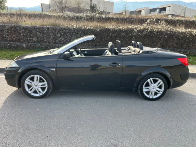 Renault Megane 2.0I газ-бензин, снимка 6 - Автомобили и джипове - 52635385