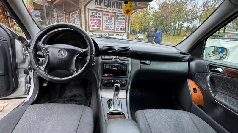 Mercedes-Benz C 220 2.2 143HP AUTOMATIC, снимка 3 - Автомобили и джипове - 52916209