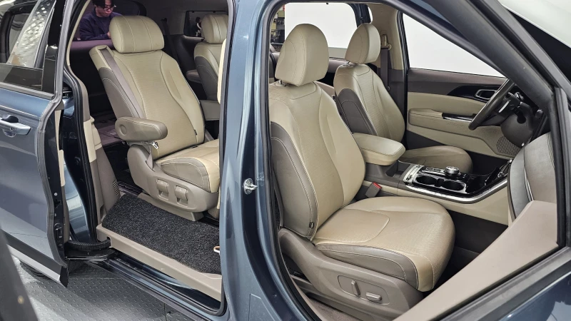 Kia Carnival 7 seater Noblesse autogeorge.com, снимка 9 - Автомобили и джипове - 53152741