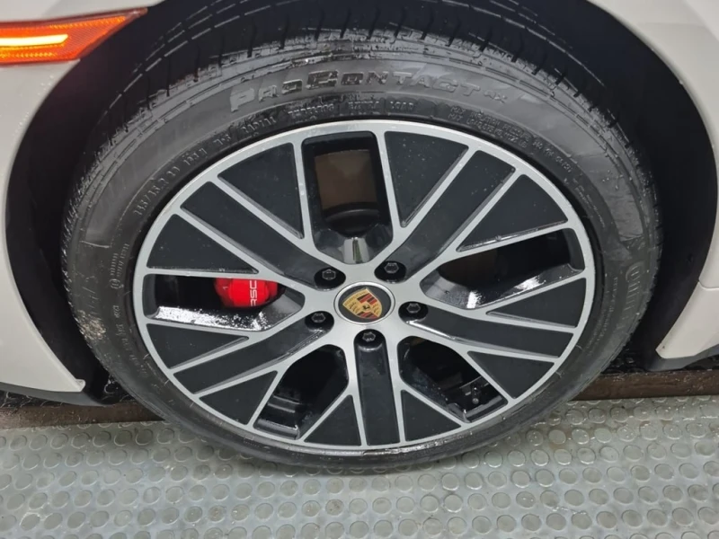 Porsche Taycan 4S * От Porsche * Един собственик * CARFAX, снимка 15 - Автомобили и джипове - 53459534