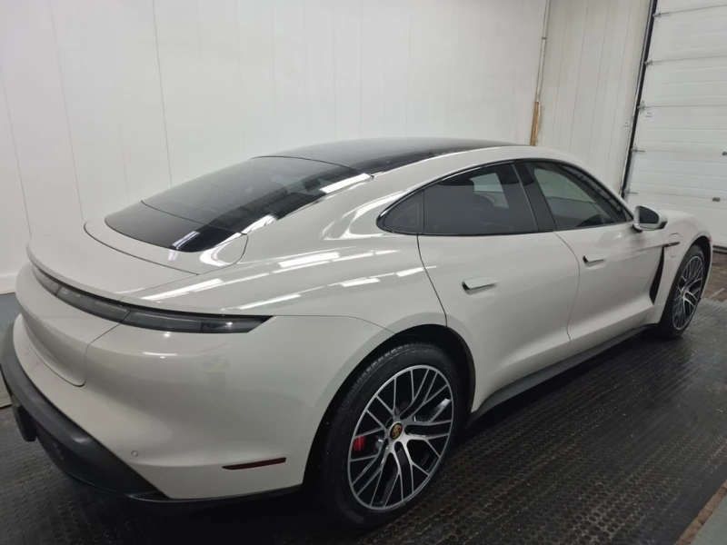 Porsche Taycan 4S * От Porsche * Един собственик * CARFAX, снимка 4 - Автомобили и джипове - 53459534