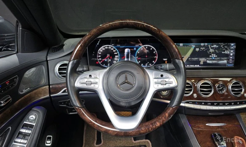 Mercedes-Benz S 560, снимка 13 - Автомобили и джипове - 53571509