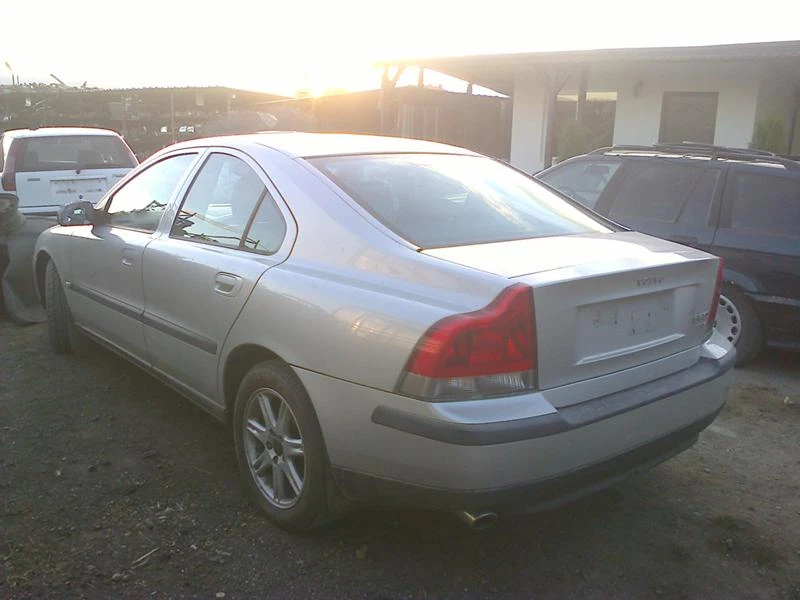 Volvo S60 2.0Т 180к.с./2.4 140к.с., снимка 2 - Автомобили и джипове - 46531701