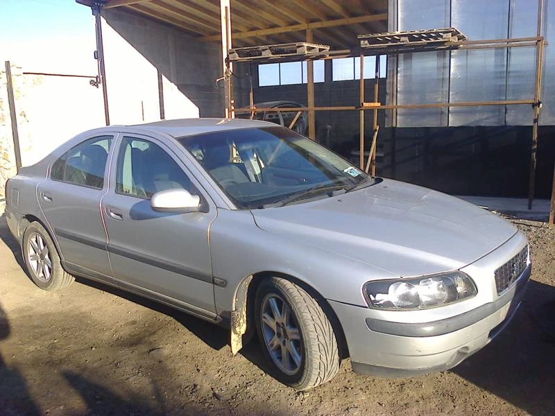 Volvo S60 2.0Т 180к.с./2.4 140к.с., снимка 1 - Автомобили и джипове - 46531701