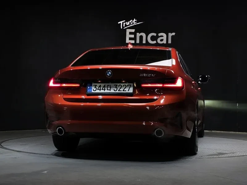 BMW 320 - САМО 30% АВАНС, снимка 4 - Автомобили и джипове - 55406814