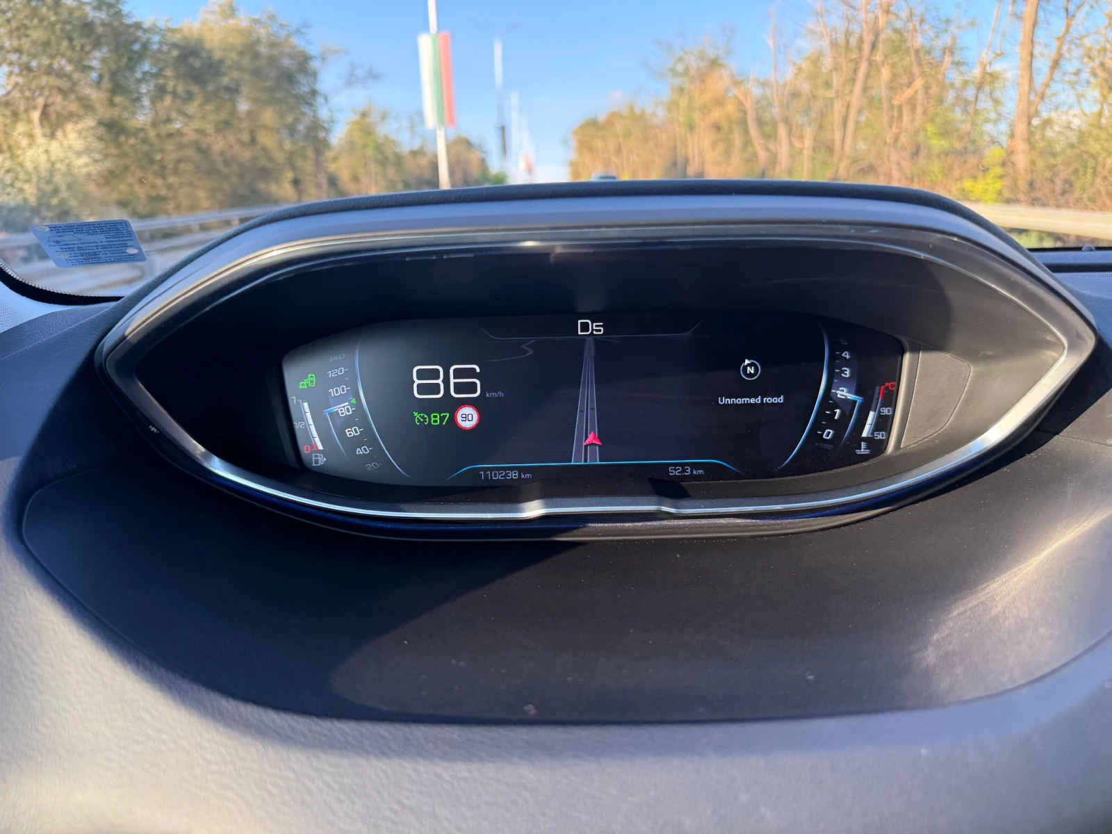 Peugeot 3008 ALLURE PREMIUM+ 1.2 PureTech 130 - изображение 3