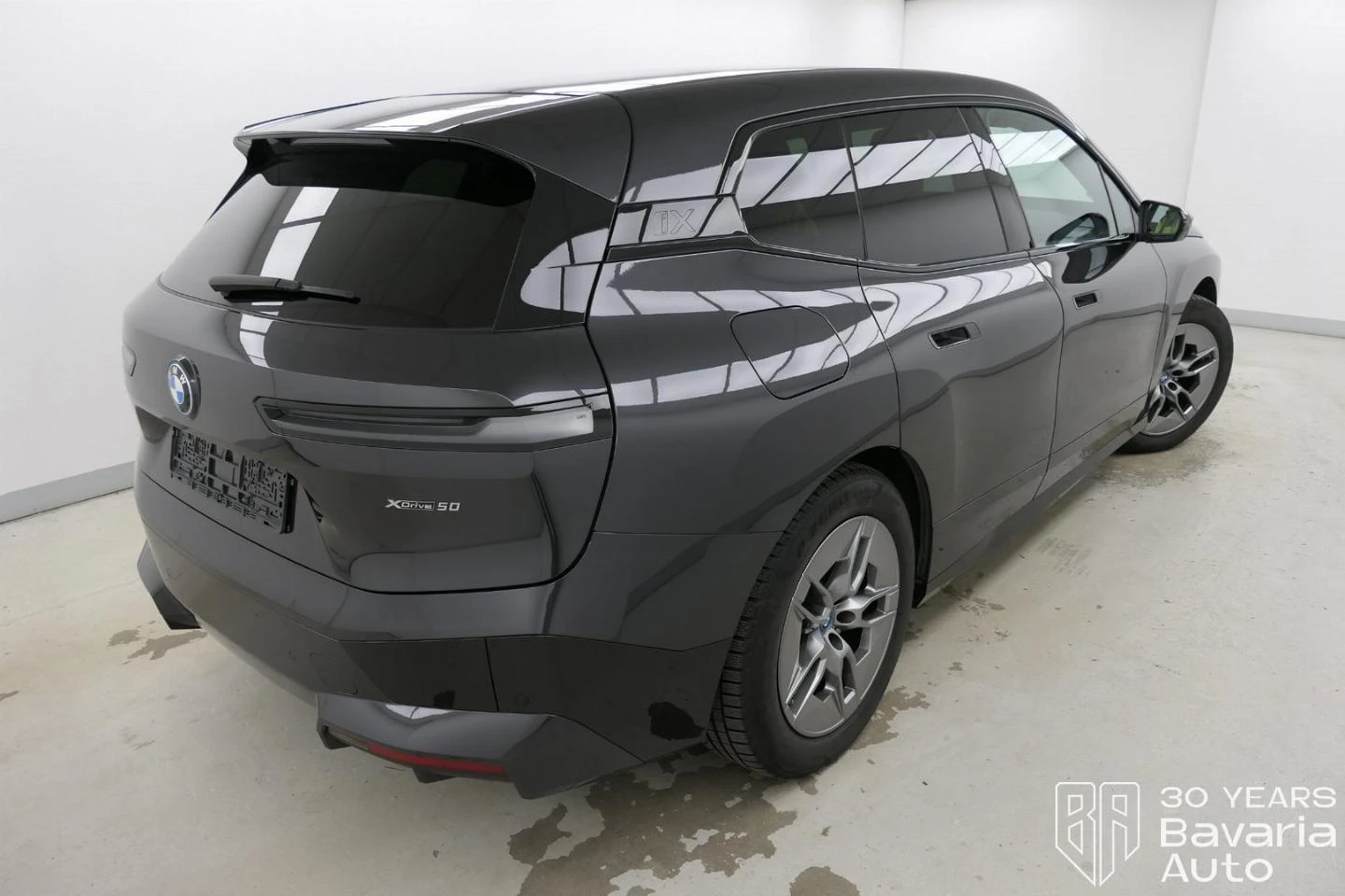 BMW iX 50 xDrive Sport Paket - изображение 3