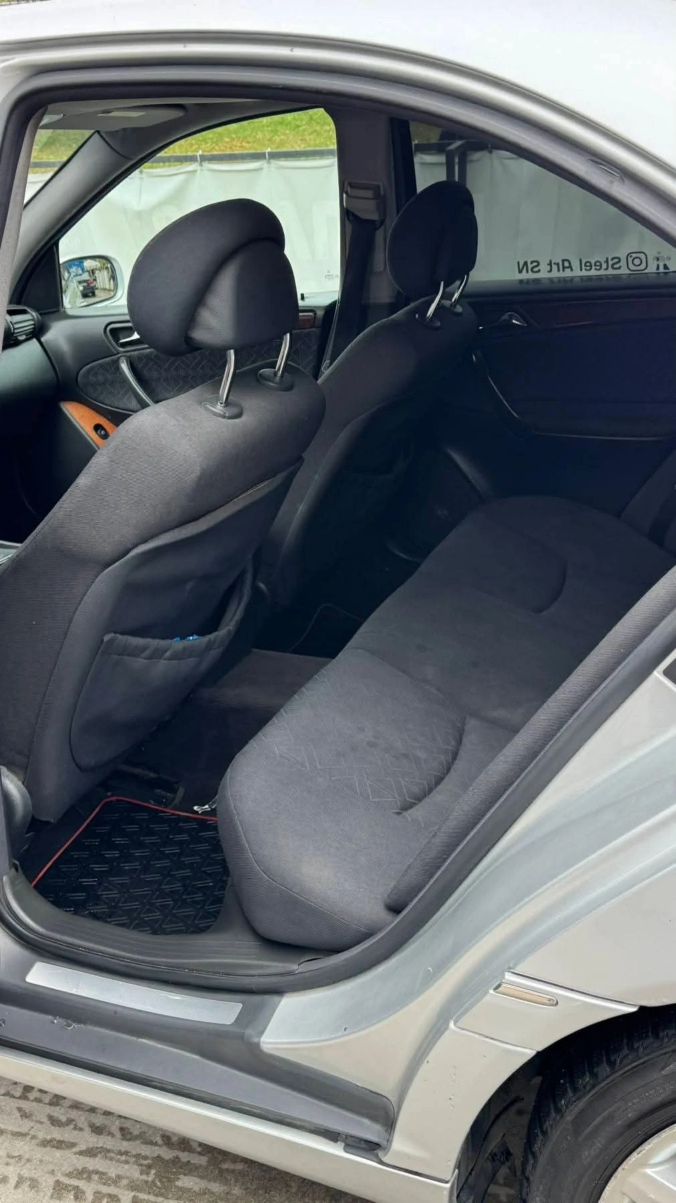 Mercedes-Benz C 220 2.2 143HP AUTOMATIC - изображение 6