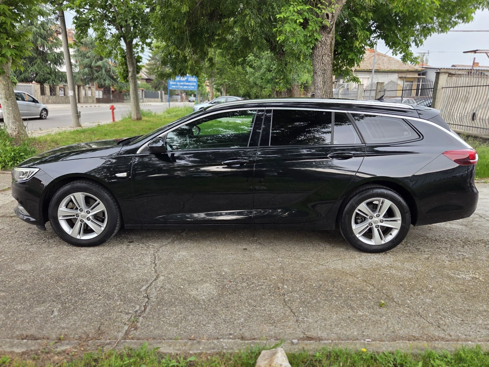 Opel Insignia, снимка 8 - Автомобили и джипове - 53090728