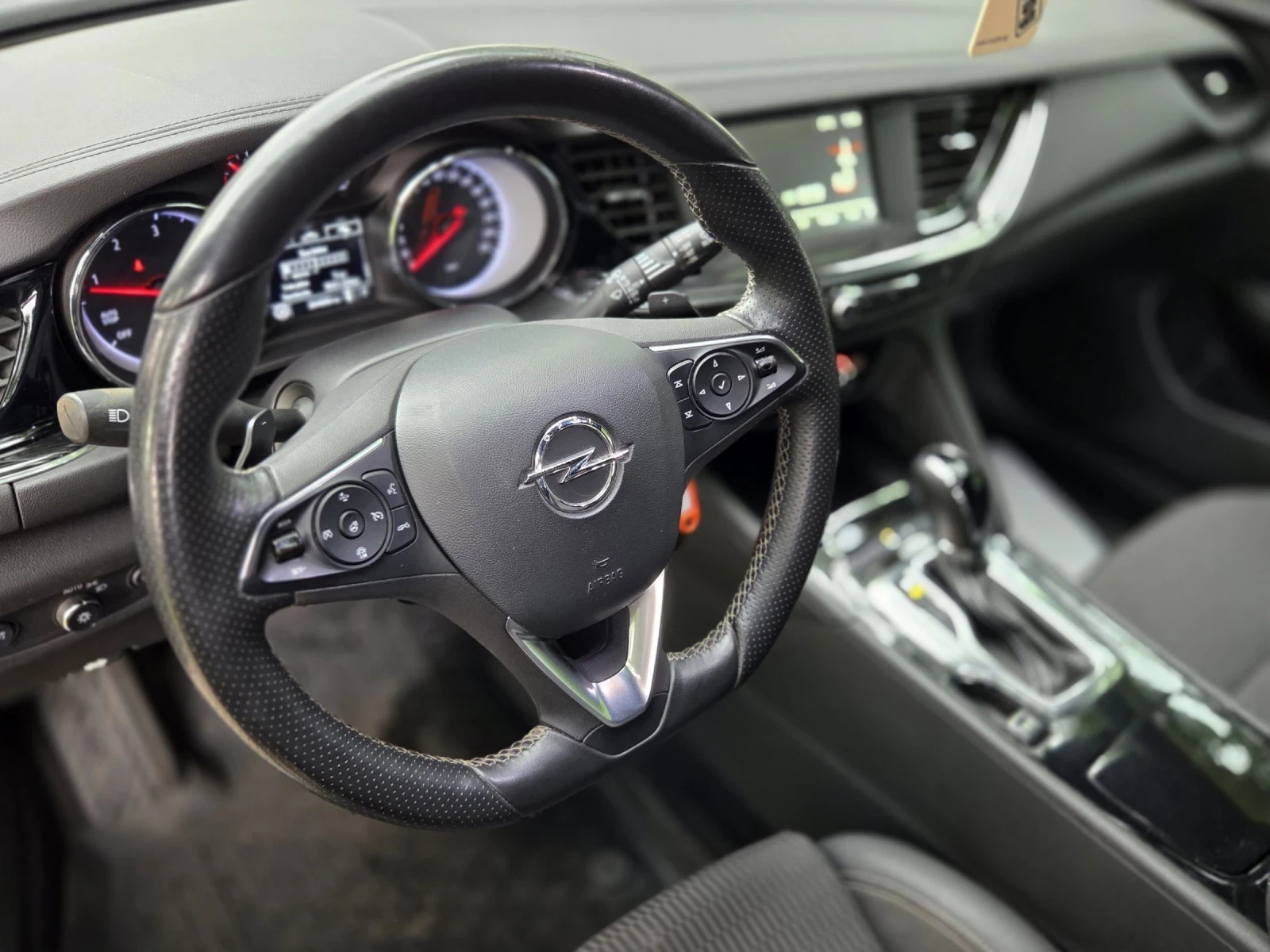 Opel Insignia, снимка 9 - Автомобили и джипове - 53090728