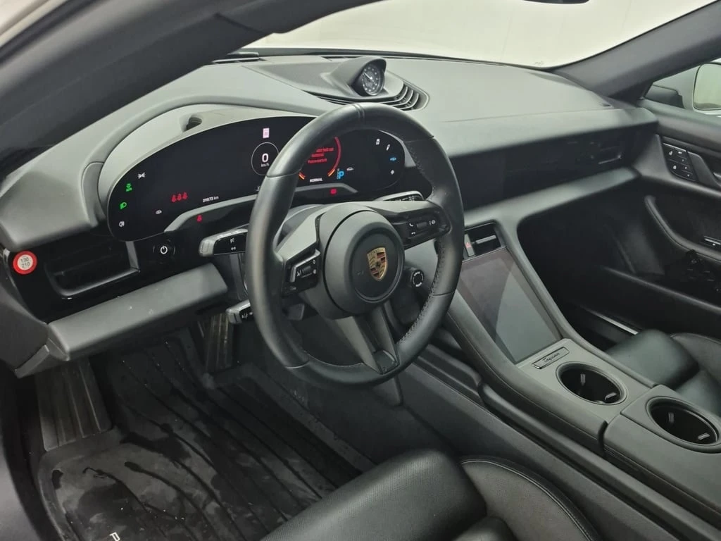 Porsche Taycan 4S * От Porsche * Един собственик * CARFAX - изображение 7