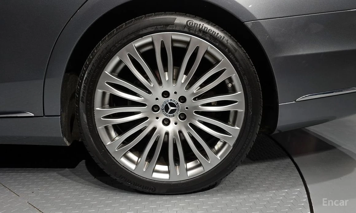 Mercedes-Benz S 560  - изображение 5