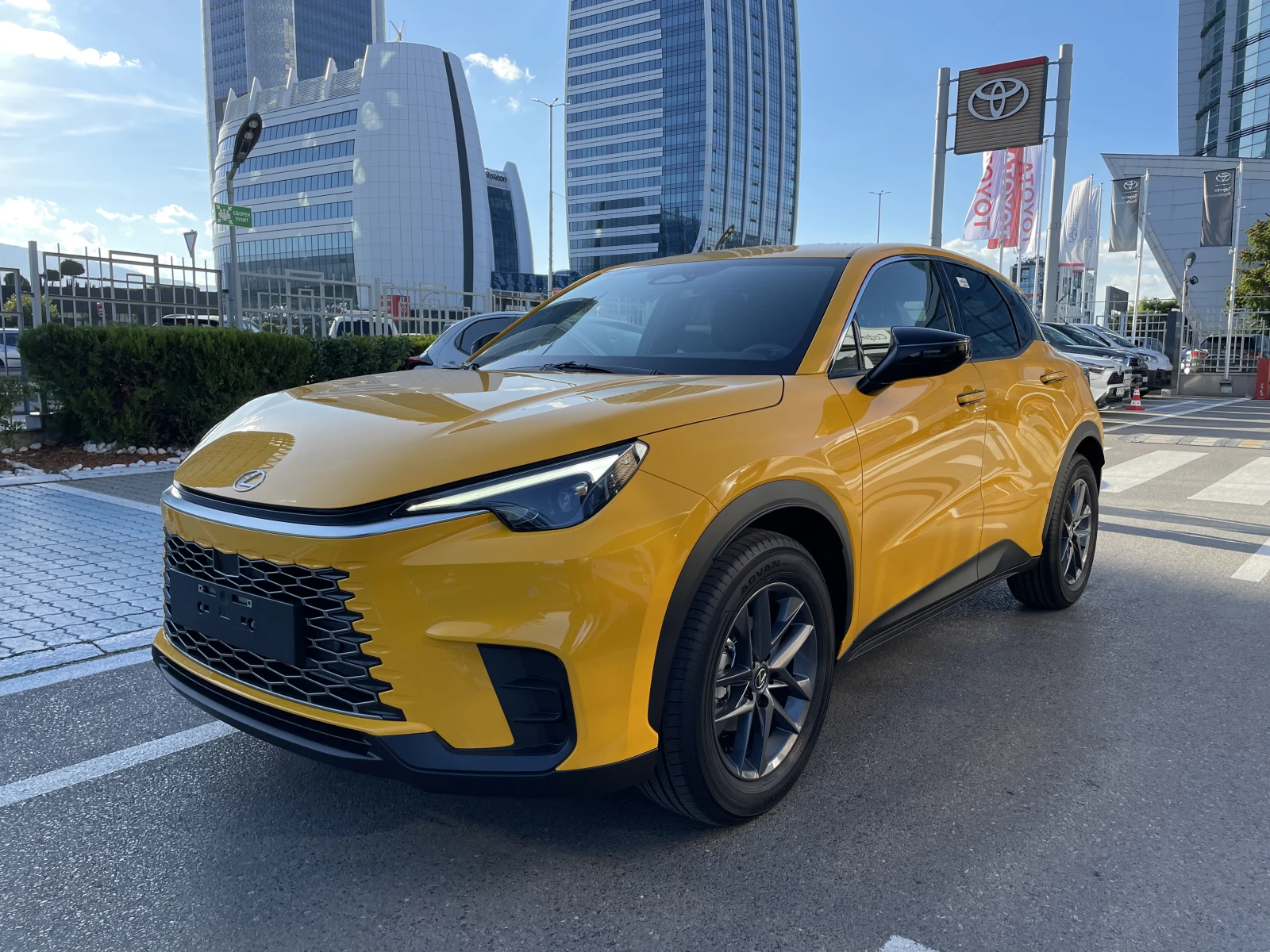 Lexus LBX 0км НОВ от 195 е/месДОСТАВКА-Май/Юни 10Г Гаранция, снимка 3 - Автомобили и джипове - 54069291