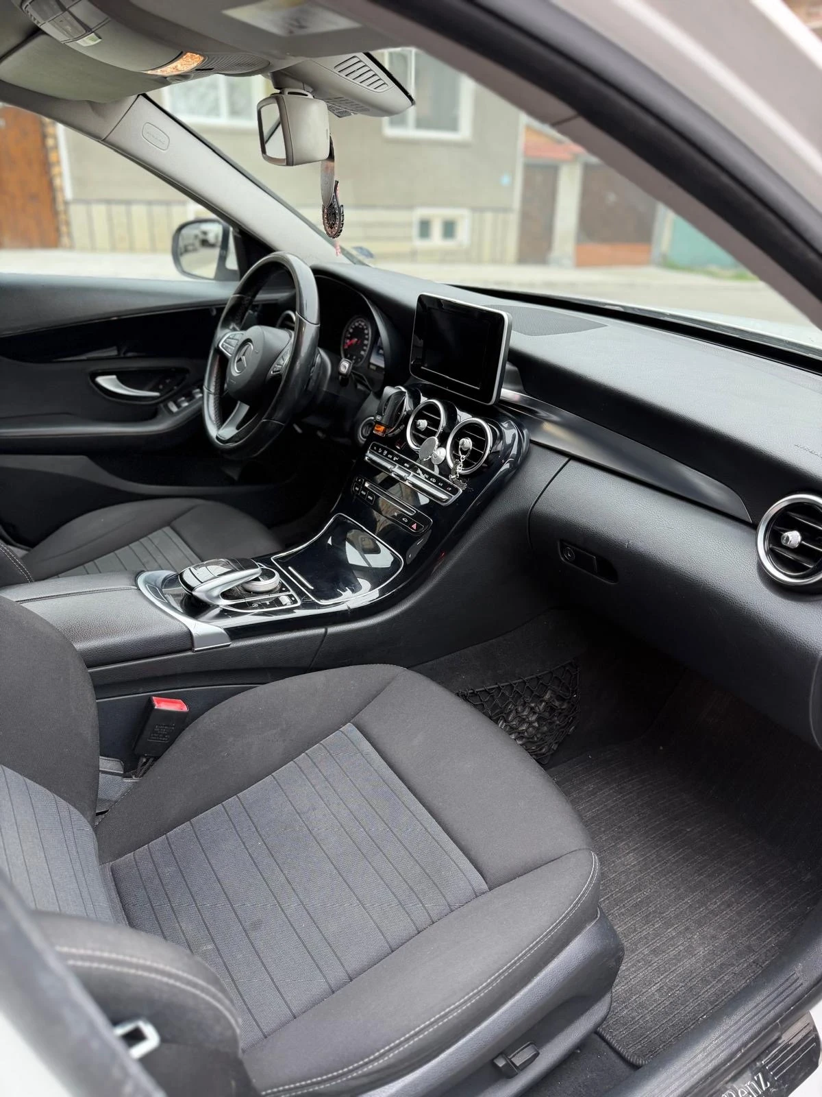 Mercedes-Benz 220, снимка 8 - Автомобили и джипове - 54209017