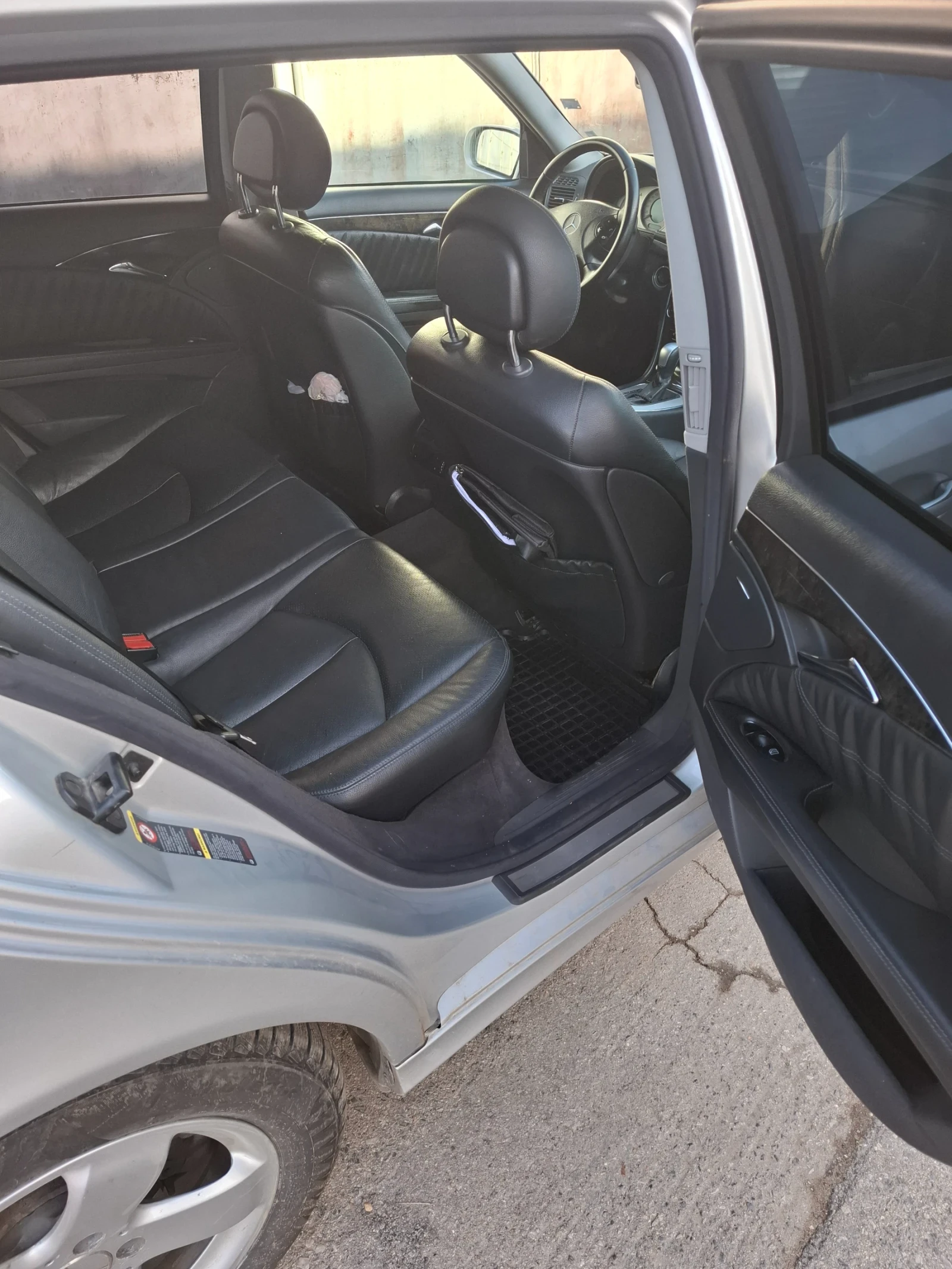 Mercedes-Benz E 270 CDI AVANTGARDE , снимка 8 - Автомобили и джипове - 54254007