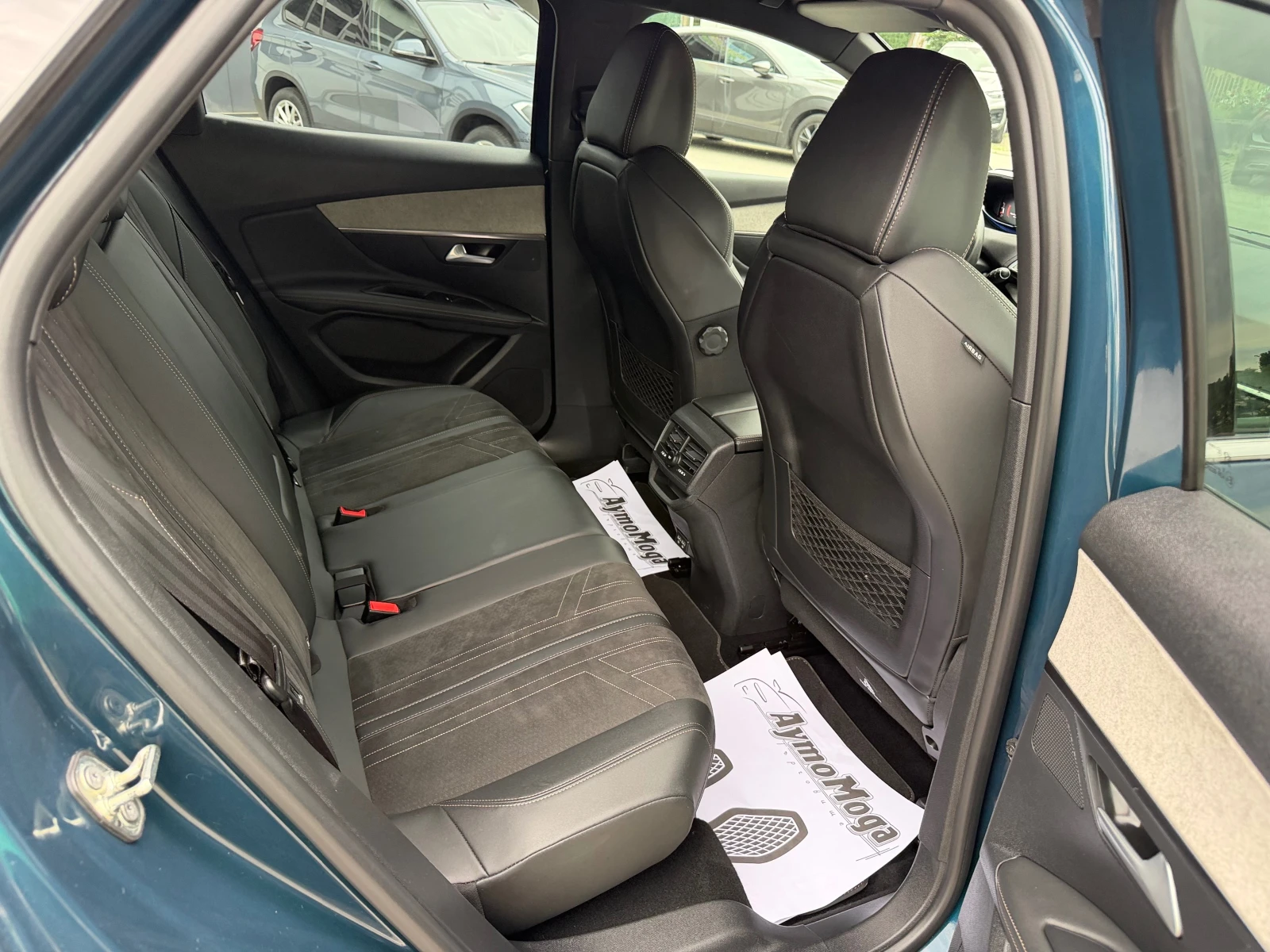 Peugeot 3008 1.5 GT, снимка 10 - Автомобили и джипове - 54743734