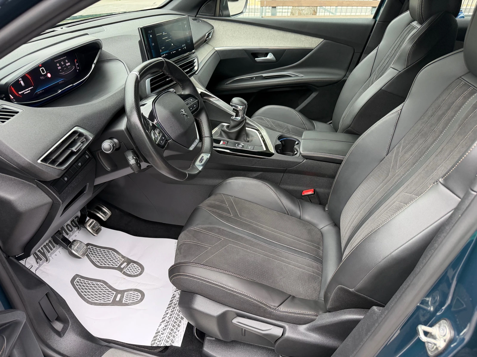 Peugeot 3008 1.5 GT, снимка 8 - Автомобили и джипове - 54743734