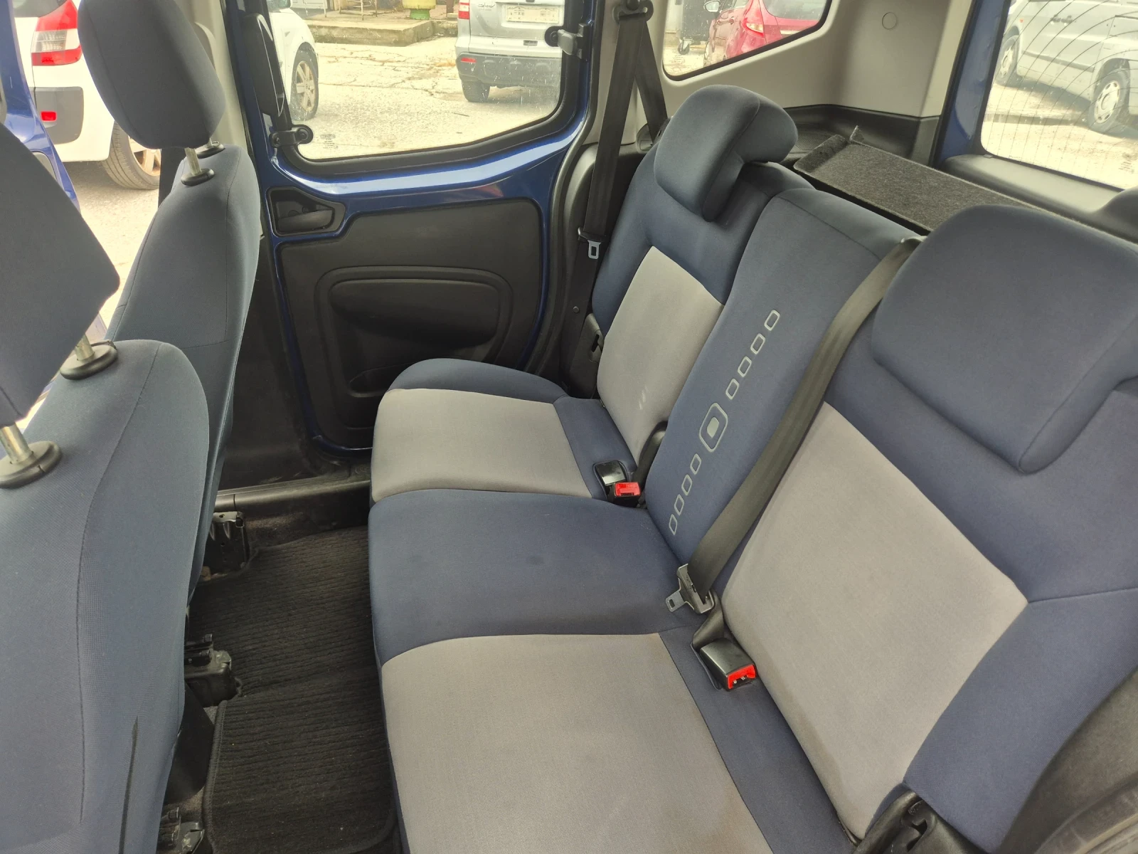 Citroen Nemo 1.3Multijet, седалки, снимка 7 - Автомобили и джипове - 54750107