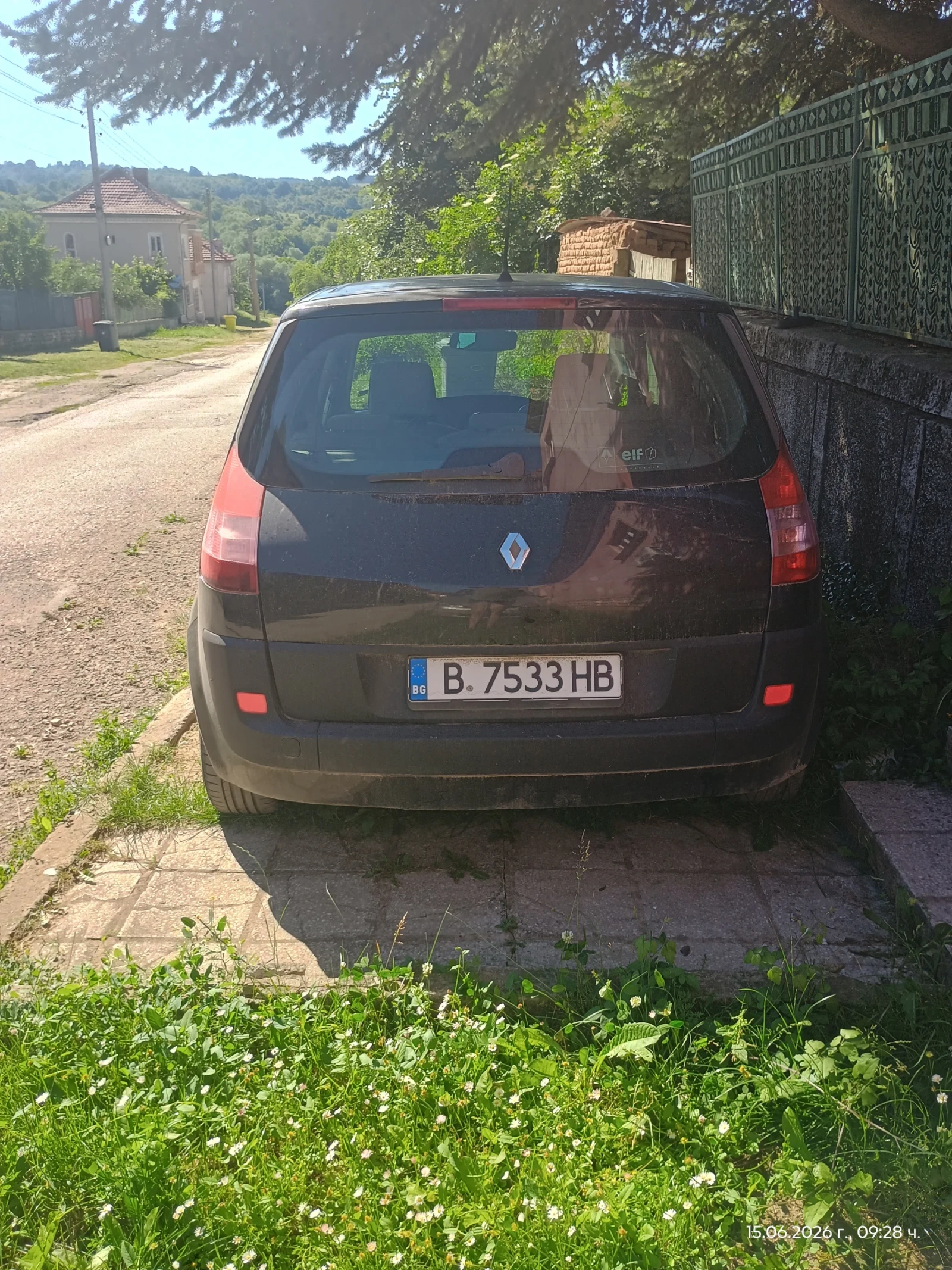Renault Scenic 1.4, снимка 3 - Автомобили и джипове - 54908914