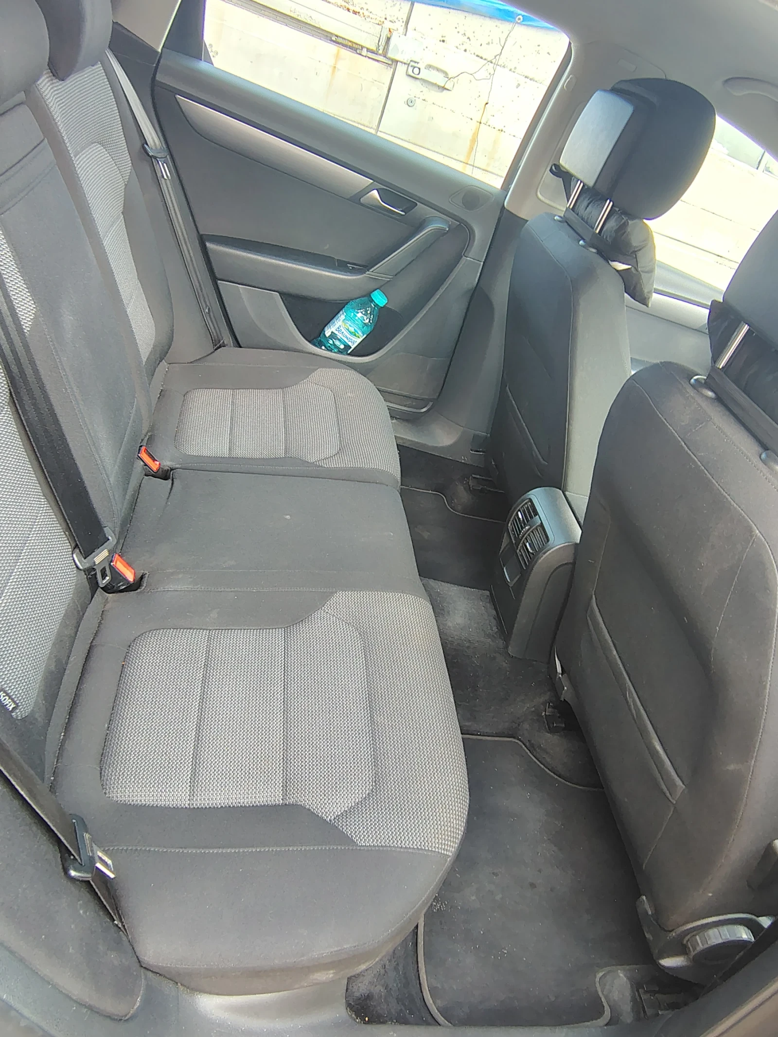 VW Passat 2.0 TDI 140 COMMONREAL, снимка 9 - Автомобили и джипове - 55345328