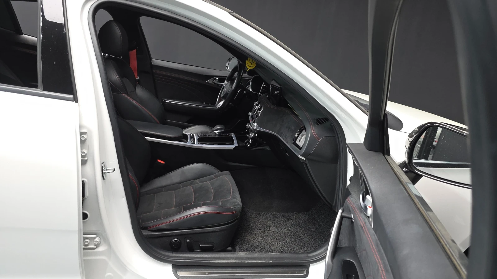Kia Stinger 2.5 T-GDI AWD Masters Acro Edition, снимка 11 - Автомобили и джипове - 55559297