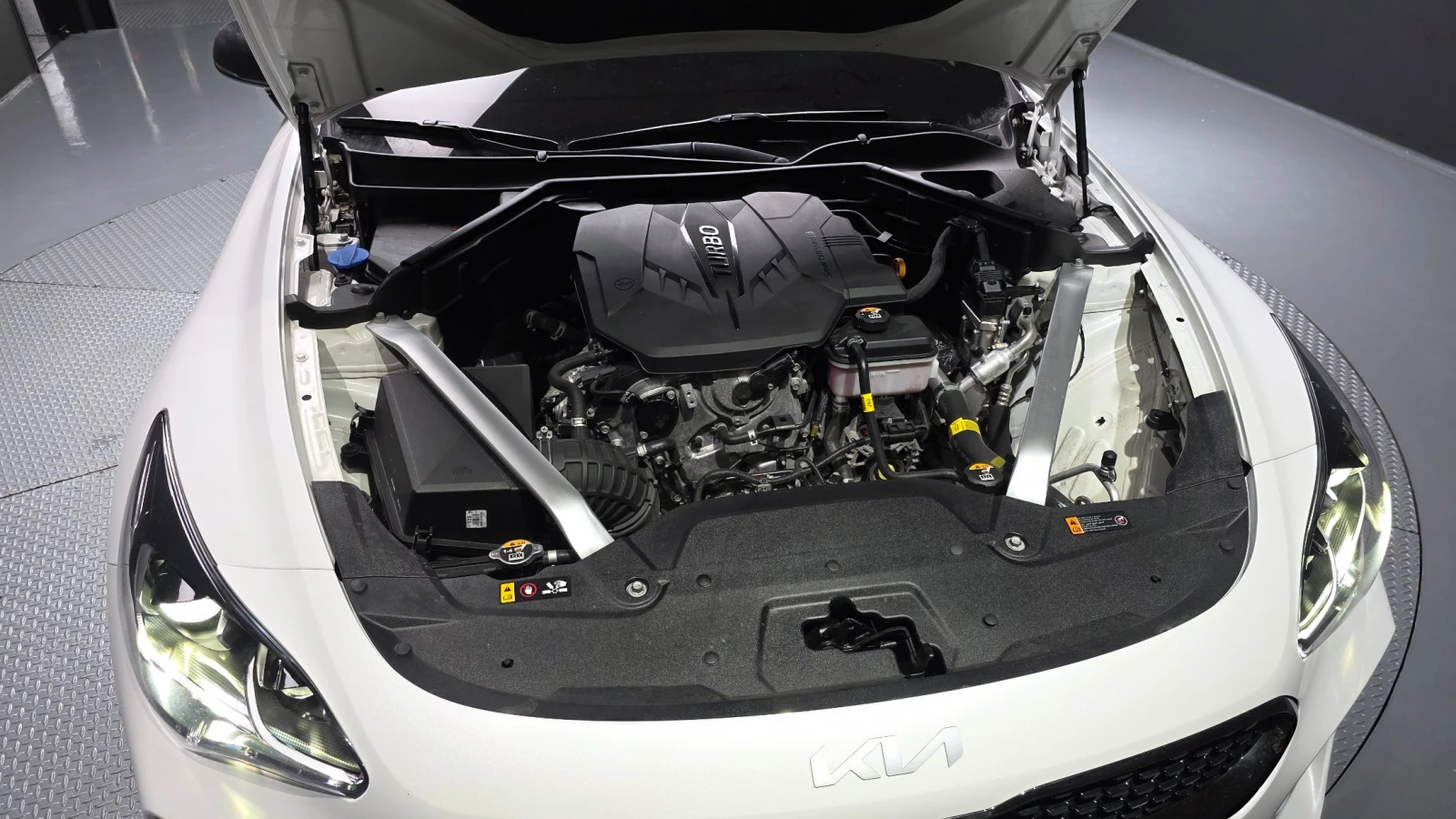 Kia Stinger 2.5 T-GDI AWD Masters Acro Edition, снимка 5 - Автомобили и джипове - 55559297