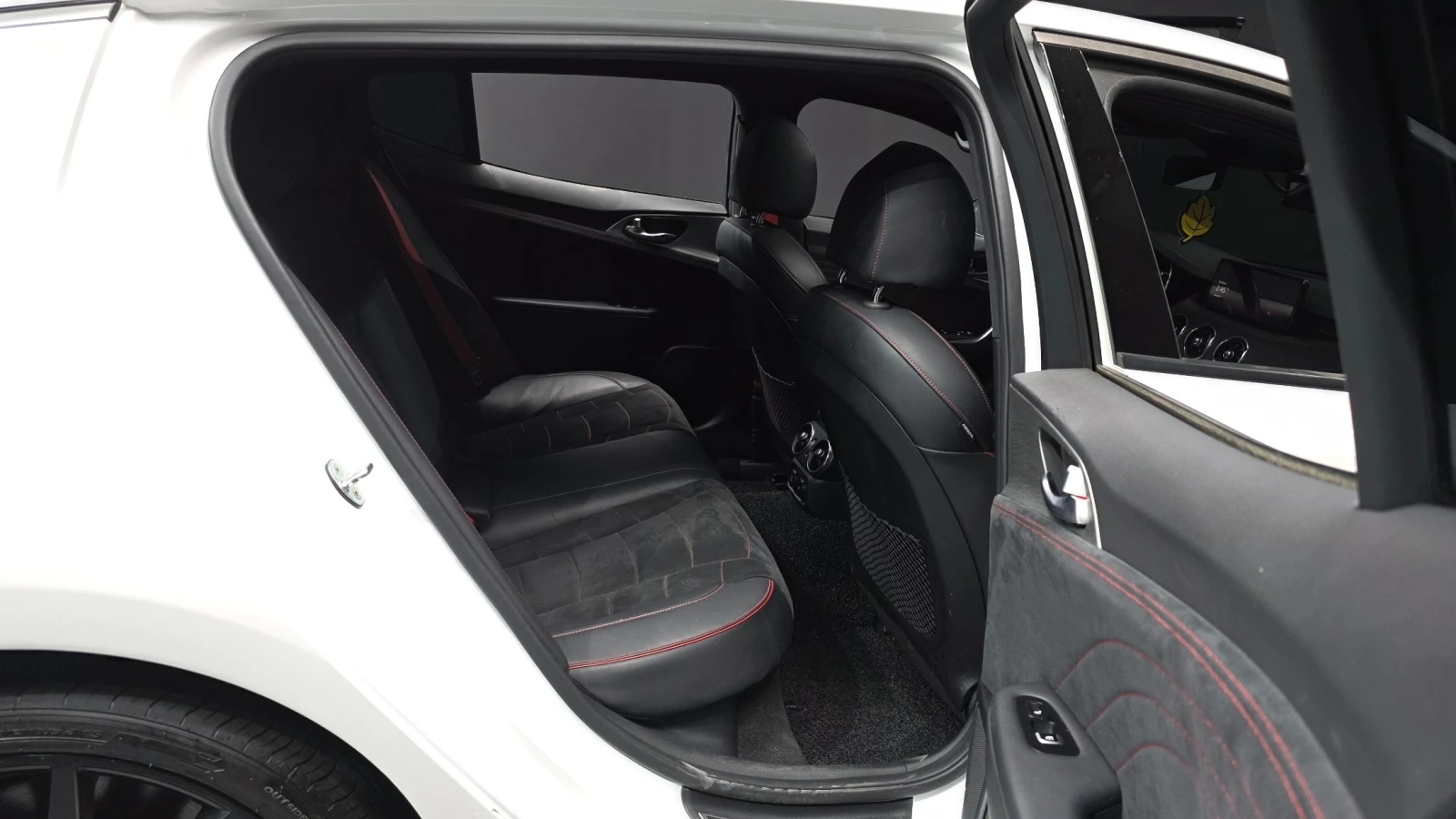 Kia Stinger 2.5 T-GDI AWD Masters Acro Edition, снимка 12 - Автомобили и джипове - 55559297