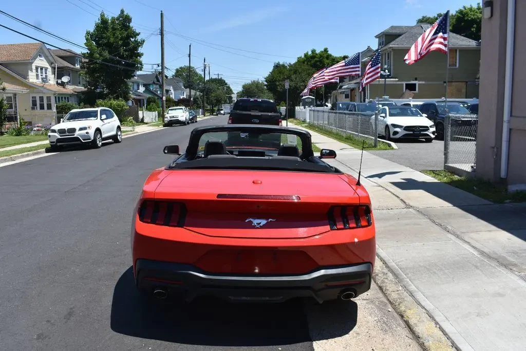 Ford Mustang EcoBoost, снимка 10 - Автомобили и джипове - 55571519