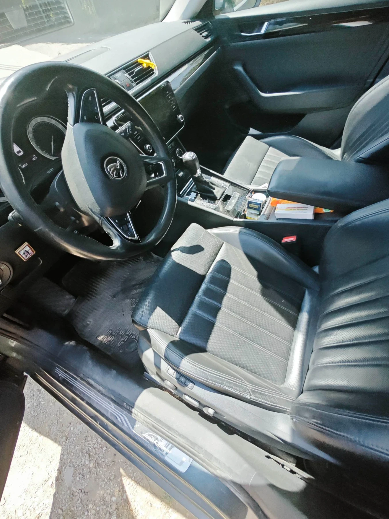 Skoda Superb L&K, снимка 8 - Автомобили и джипове - 55835009