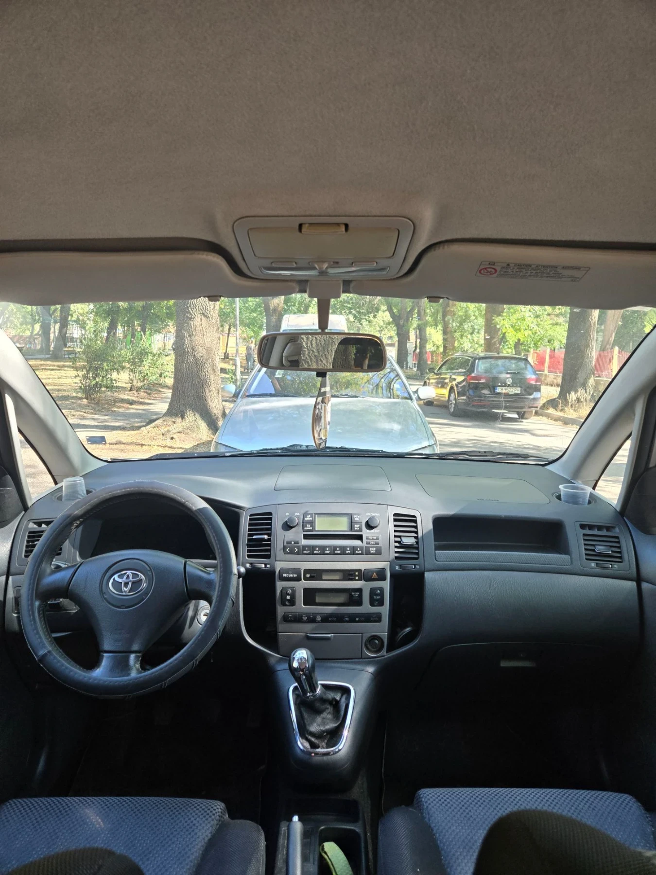 Toyota Corolla verso 2.0 D-4D, снимка 4 - Автомобили и джипове - 56318617