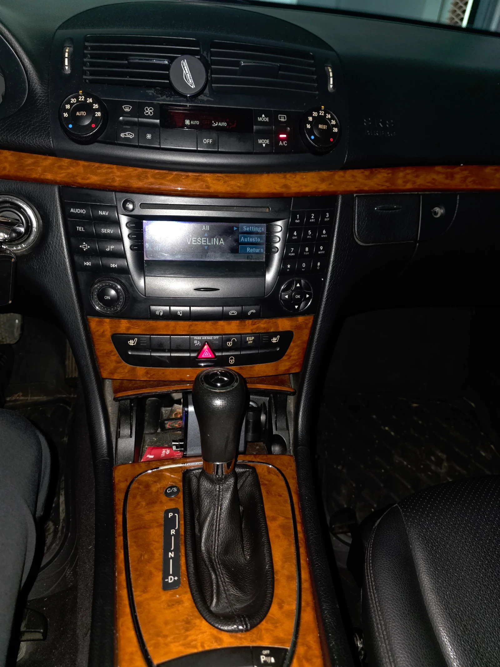 Mercedes-Benz E 280, снимка 10 - Автомобили и джипове - 56748002