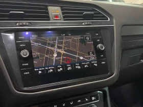VW Tiguan Highline/CARFAX/Подгрев/Панорама/+ Гуми, снимка 16