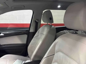 VW Tiguan Highline/CARFAX/Подгрев/Панорама/+ Гуми, снимка 11
