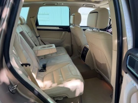 VW Touareg 3.0 TDI FACELIFT КОЖА ПАНОРАМА ПАМЕТ 157 000км! , снимка 14