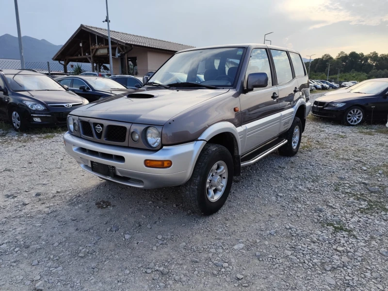 Nissan Terrano 2.7 дизел Италия, снимка 1 - Автомобили и джипове - 46920447