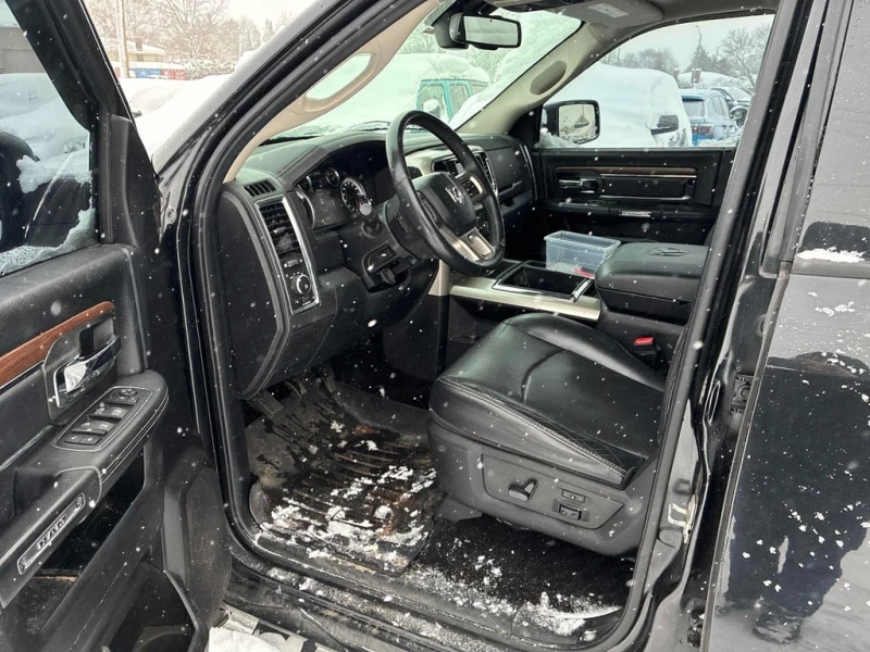 Dodge RAM 1500 * Laramie * CARFAX * ФИНАНСИРАНЕ, снимка 5 - Автомобили и джипове - 53239482