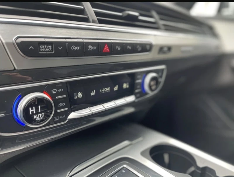 Audi Q7, снимка 7 - Автомобили и джипове - 53409805