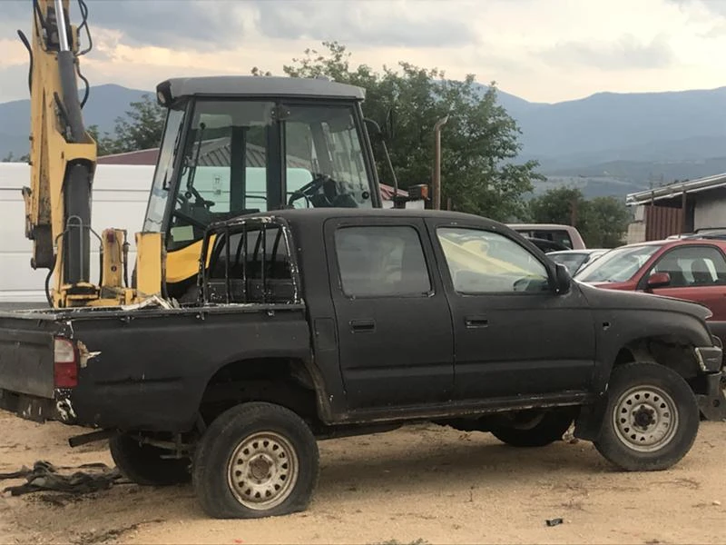 Toyota Hilux 2400,2500,3000 td, снимка 1 - Автомобили и джипове - 47445448