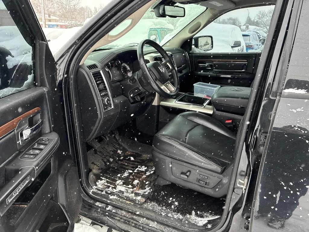 Dodge RAM 1500 * Laramie * CARFAX * ФИНАНСИРАНЕ - изображение 5