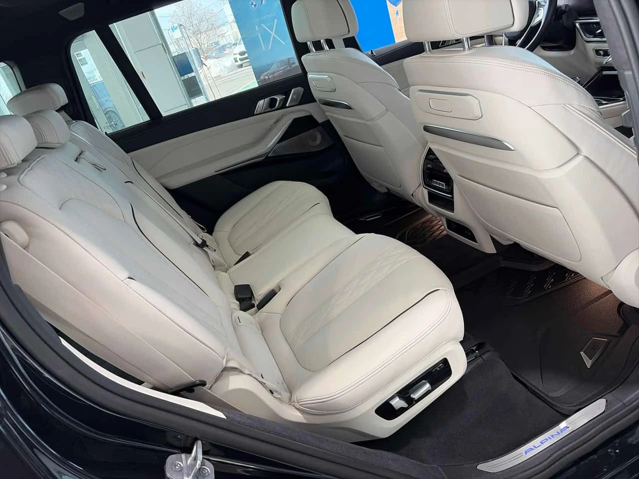 BMW X7  | ALPINA XB7 | SWAROVSKI |  CARFAX, снимка 12 - Автомобили и джипове - 53725211